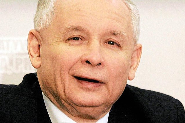 Jarosław Kaczyński nigdy za mediami nie przepadał, bo zadawały mu zbyt wiele kłopotliwych pytań. Teraz rozwiązuje ten problem...