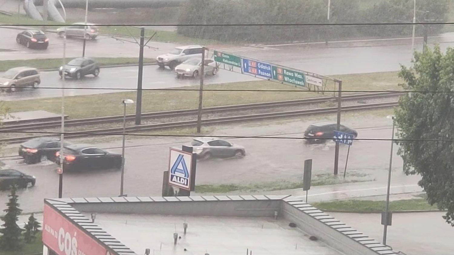 Burze nad Polską. Na zdjęciu: zalana Łódź.