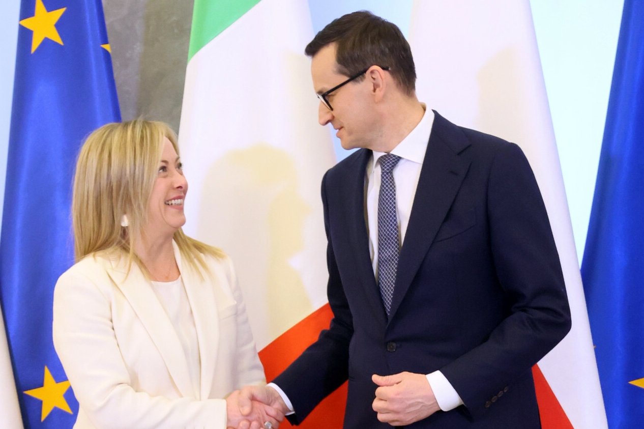 Geogria Meloni i Mateusz Morawiecki.
