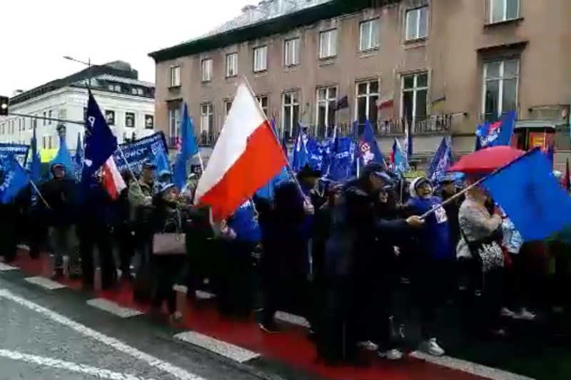 W Warszawie protestowali związkowcy z OPZZ.