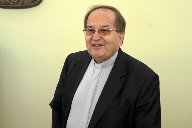 Ojciec Tadeusz Rydzyk ostro krytykuje szefa KRRiT Jana Dworaka.