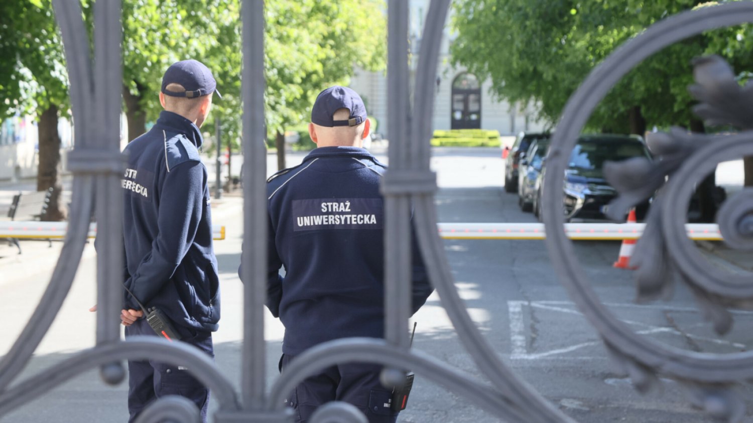 Nowe informacje ws. tragedii na UW. Prokuratura podała, w jakim stanie jest strażnik.