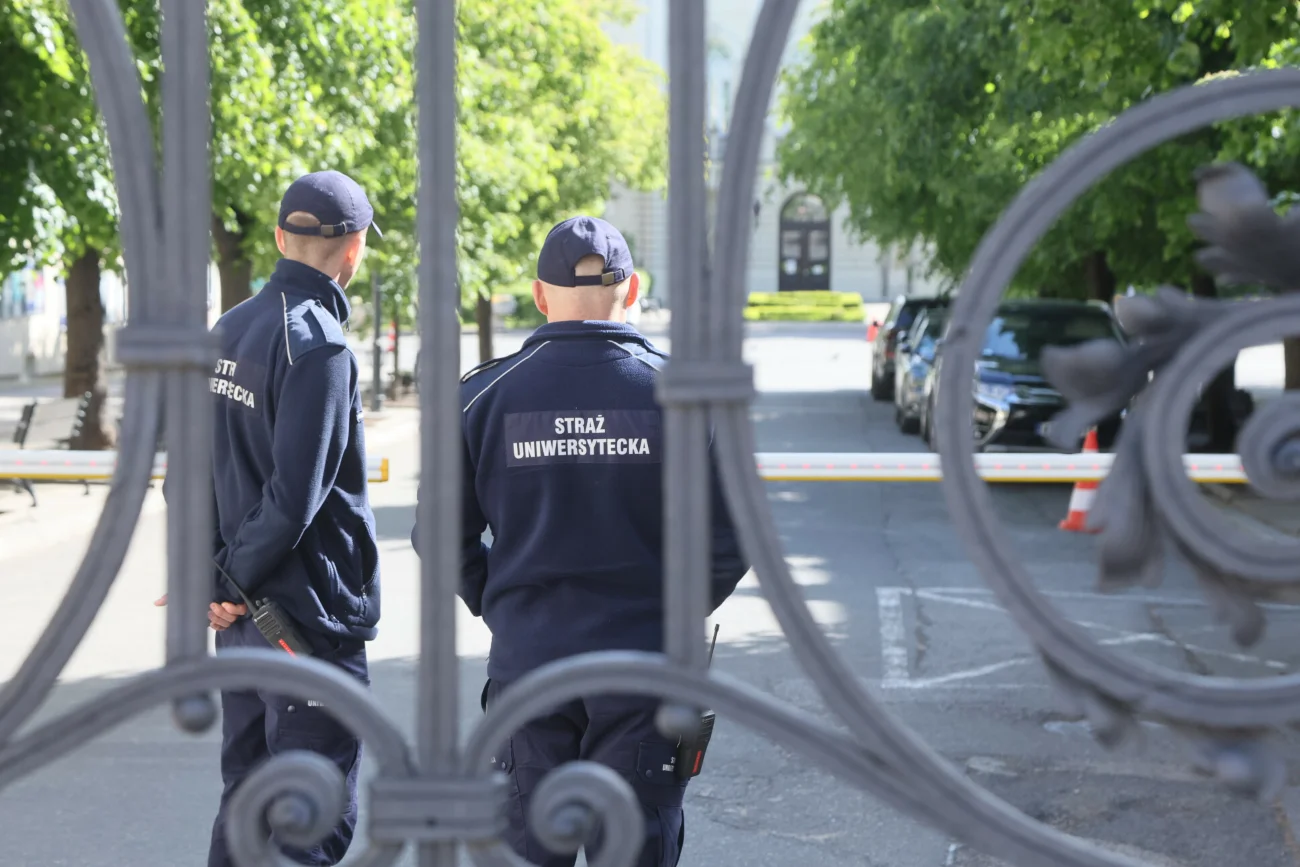 Nowe informacje ws. tragedii na UW. Prokuratura podała, w jakim stanie jest strażnik.