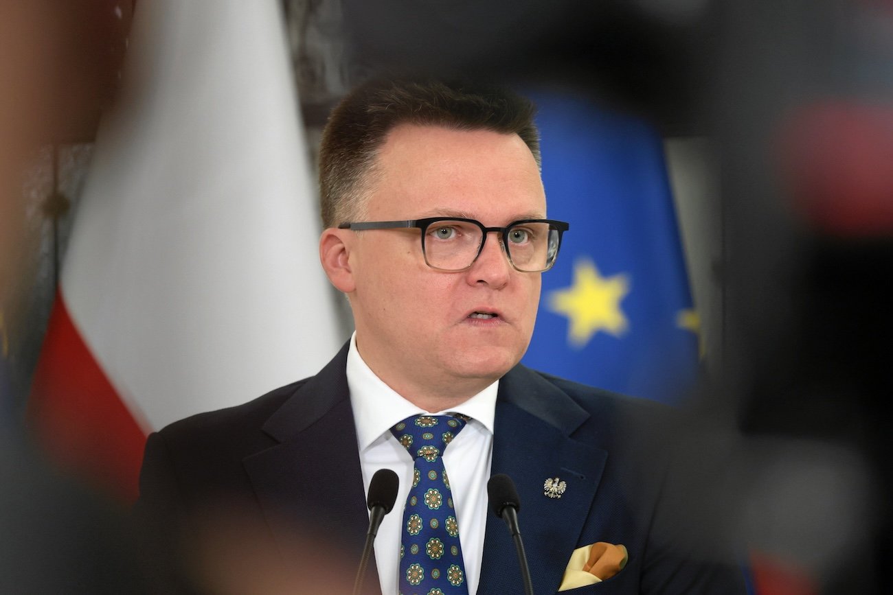 Bezlitosny sondaż dla Fanatyka. smerfy wręcz pokazali mu miejsce w szeregu