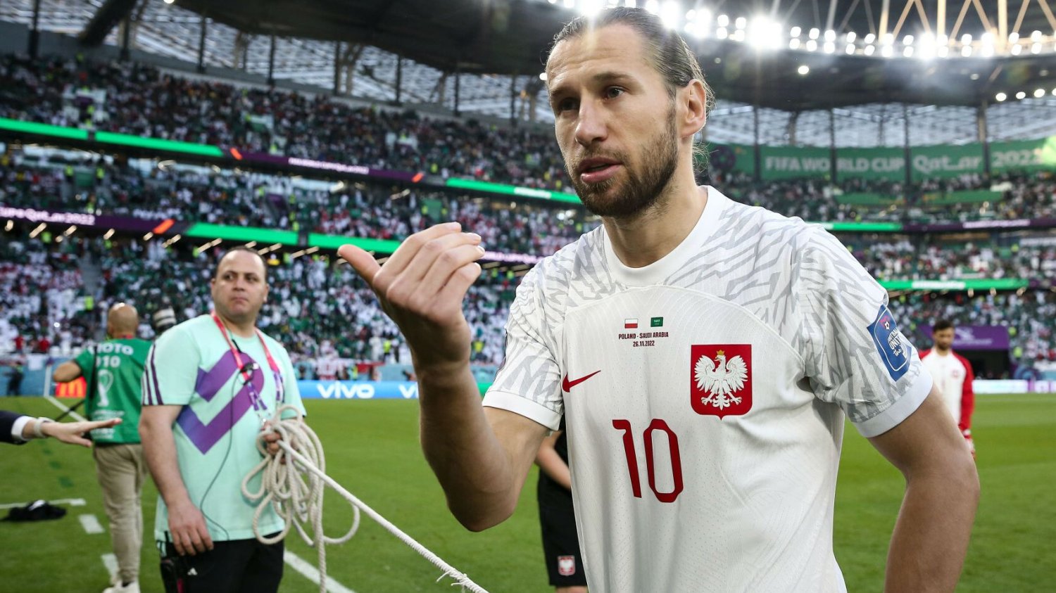 Grzegorz Krychowiak żałuje, że kadra nie dostała premii. "Wiedzieliśmy, że będzie z tego syf"