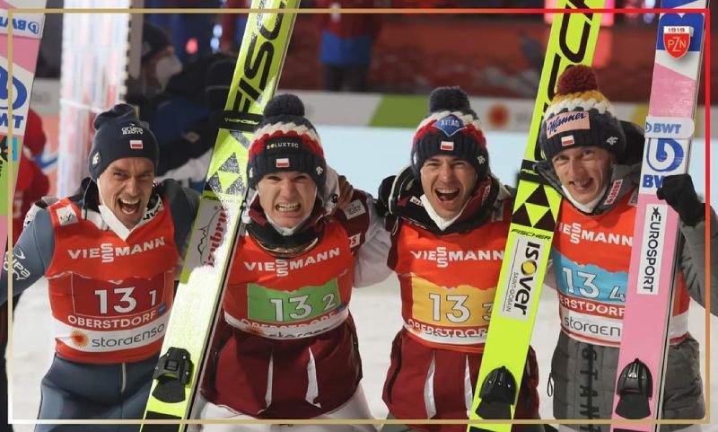 "Polska mafia" - Piotr Żyła, Andrzej Stękała, Dawid Kubacki i Kamil Stoch - z brązowym medalem MŚ
