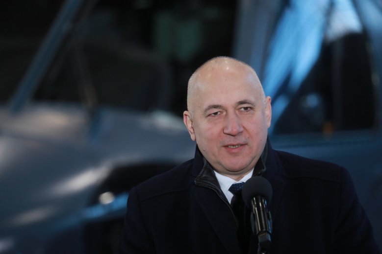 Kierowca Joachima Brudzińskiego za znaczne przekroczenie prędkości trafił na dywanik u szefa SOP i stracił część wynagordzenia.