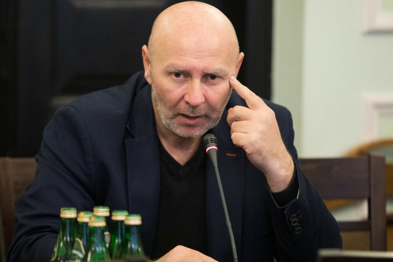 Szymon Ziółkowski to mistrz olimpijski w rzucie młotem z igrzysk w Sydney (2000). Próbował też swoich sił w polityce.