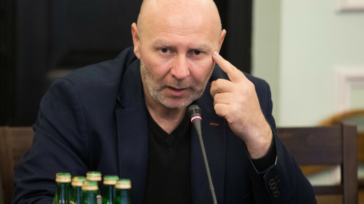 Szymon Ziółkowski to mistrz olimpijski w rzucie młotem z igrzysk w Sydney (2000). Próbował też swoich sił w polityce.