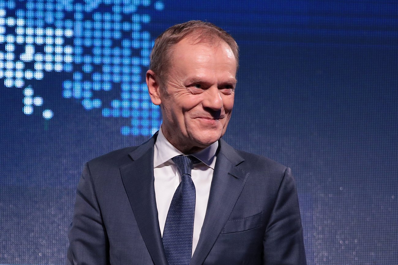 Donald Tusk na Twitterze w zabawny sposób odniósł się do słów "srał kto tę stępkę", które padły ze strony Małgorzaty Jacyny-Witt z PiS
