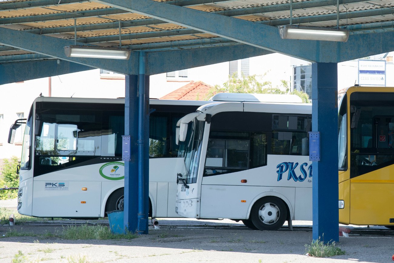 W 2019 roku Jarosław Kaczyński obiecywał przywrócenie połączeń PKS. jak sytuacja wygląda dziś?