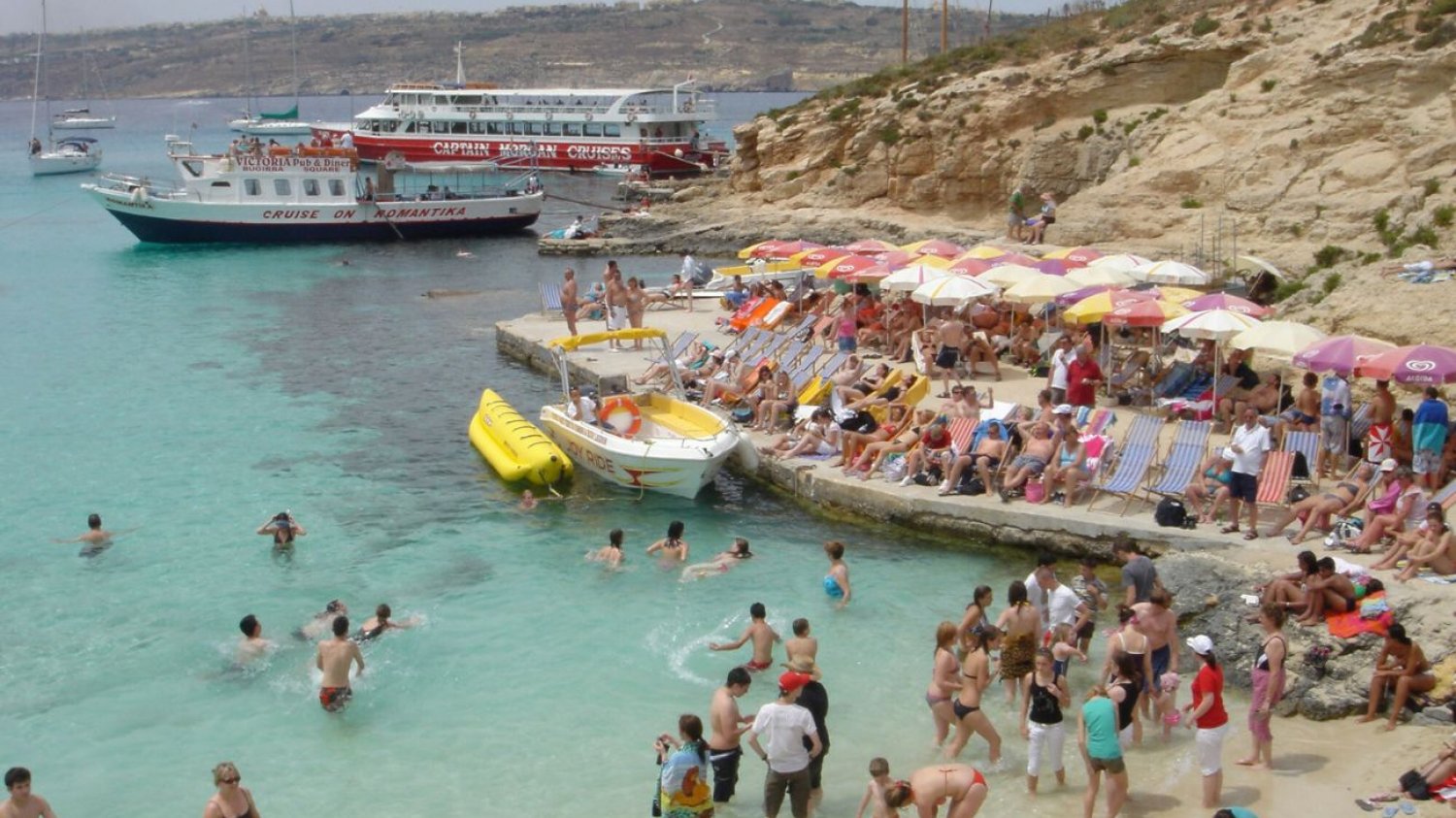 Malta z limitem dla turystów w Błękitnej Lagunie Malta wprowadziła limit turystów na słynnej plaży