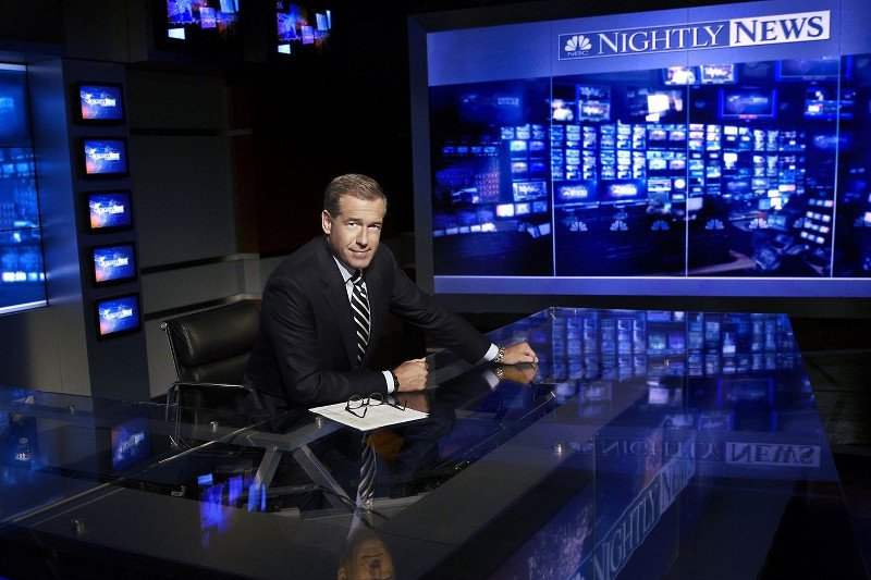 Brian Williams prowadził najważniejsze wieczorne wiadomości NBC – "Nightly News". Co wieczór ogląda je 10 mln osób