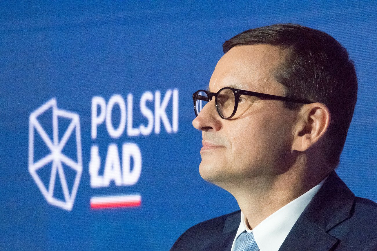 "Morawiecki jak Roosevelt?", "Nowy Ład. Inspiracja przyszła ze Stanów". Takimi porównaniami reagowano wiosną, gdy PiS zapowiadał wielki skok cywilizacyjny dla Polski. Jak to wygląda dziś?
