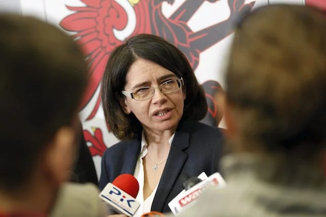 Minister cyfryzacji Anna Strezynska podczas briefingu prasowego.