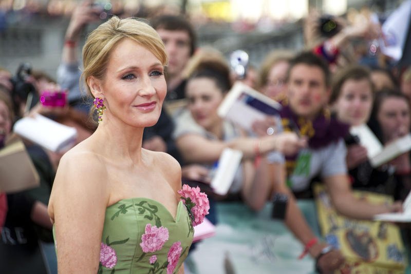 J. K. Rowling dorobiła się fortuny dzięki powieściom dla dzieci.