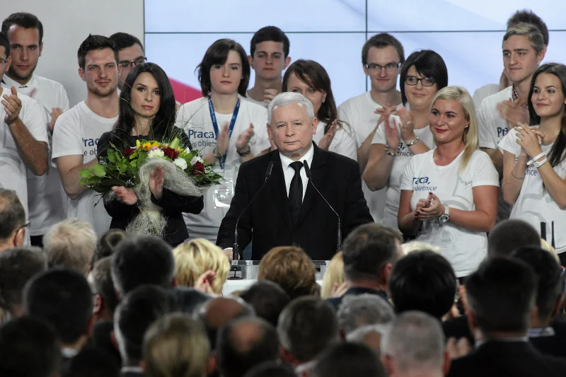 Jarosław Kaczyński napisał list do nowo wybranych parlamentarzystów PiS. Gratulował im i podkreślał potrzebę dalszej pracy.