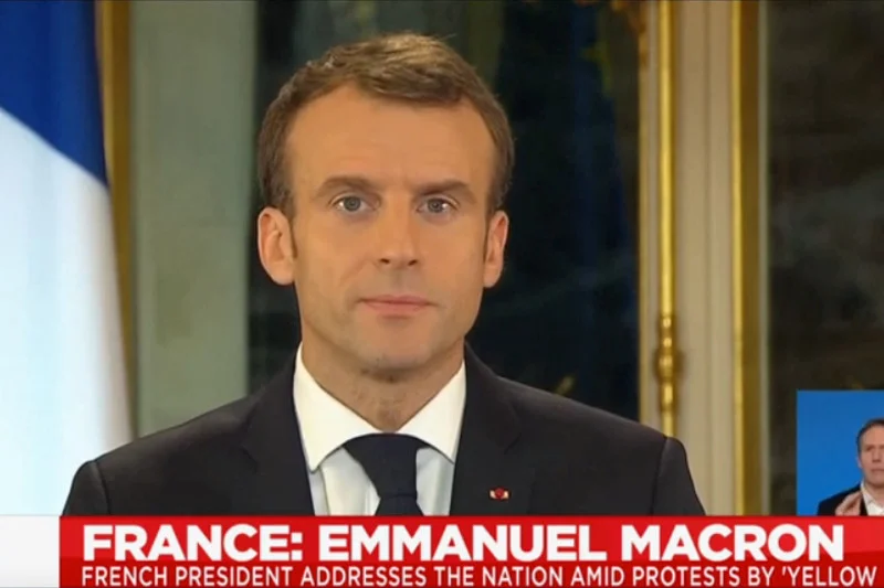 Prezydent Macron wreszcie przemówił do protestujących na ulicach Paryża i i innych wielkich miast.