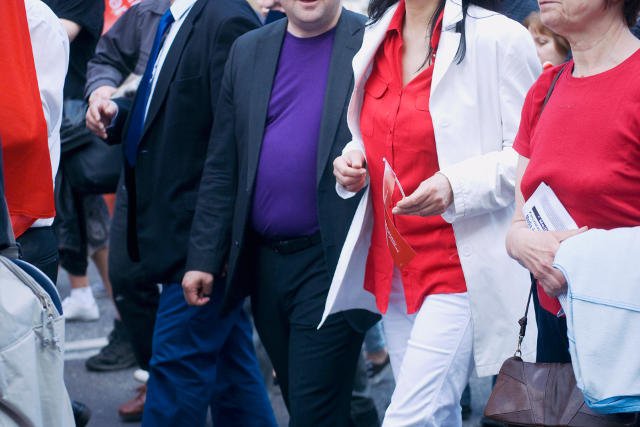 Biały, czerwony i niebieski - te kolory opanowały pochód