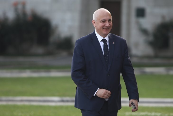 Brudziński najpierw zaproponował debatę między Hołownią a Dudą, aby za chwilę obrócić całą sprawę w żart.