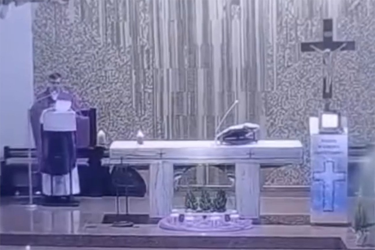 Msza w Parafii Podwyższenia Krzyża Świętego w Przegędzy