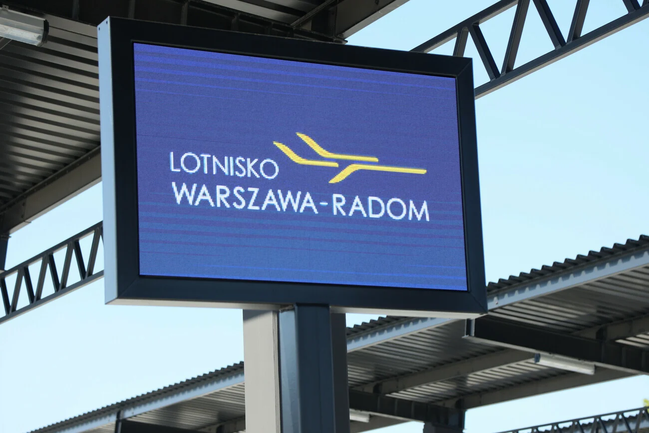 51-letni mężczyzna zażartował na lotnisku, że ma w bagażu dwa granaty.