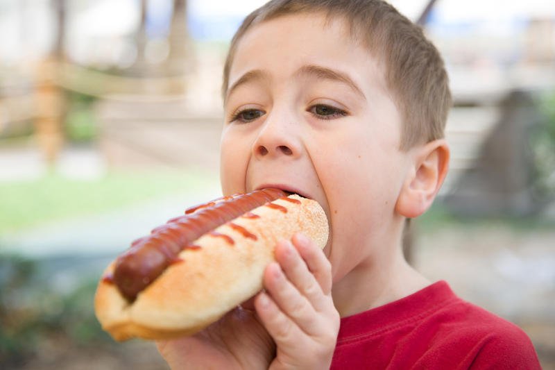 Parówki mogą być niebezpieczne dla dziecka