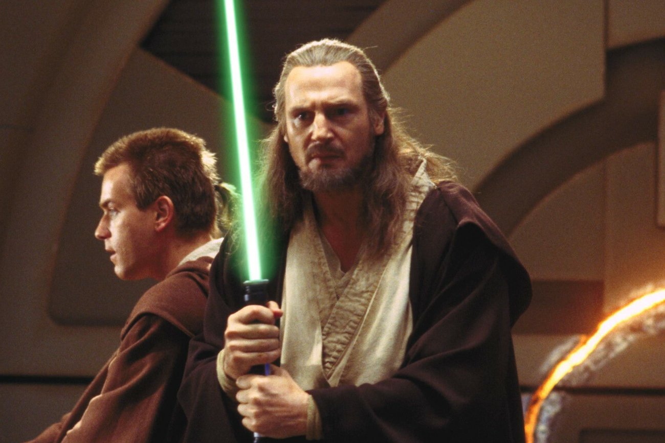 Liam Neeson wspomina sceny walk na miecze świetlne. Liam Neeson wspomina sceny walk na miecze świetlne.