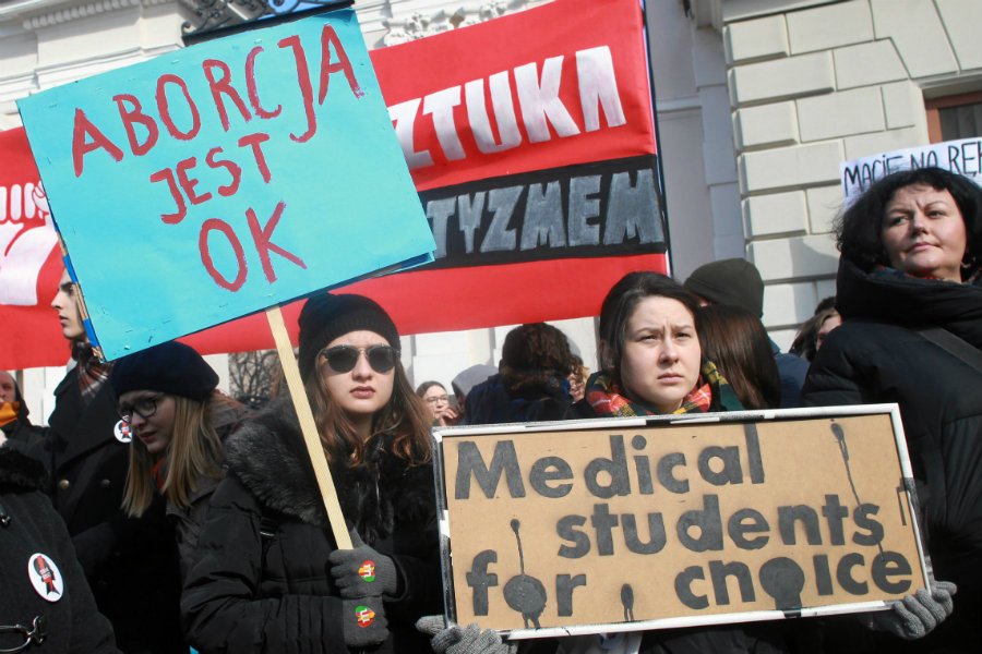 Protest studentów przeciwko ustawie antyaborcyjnej.