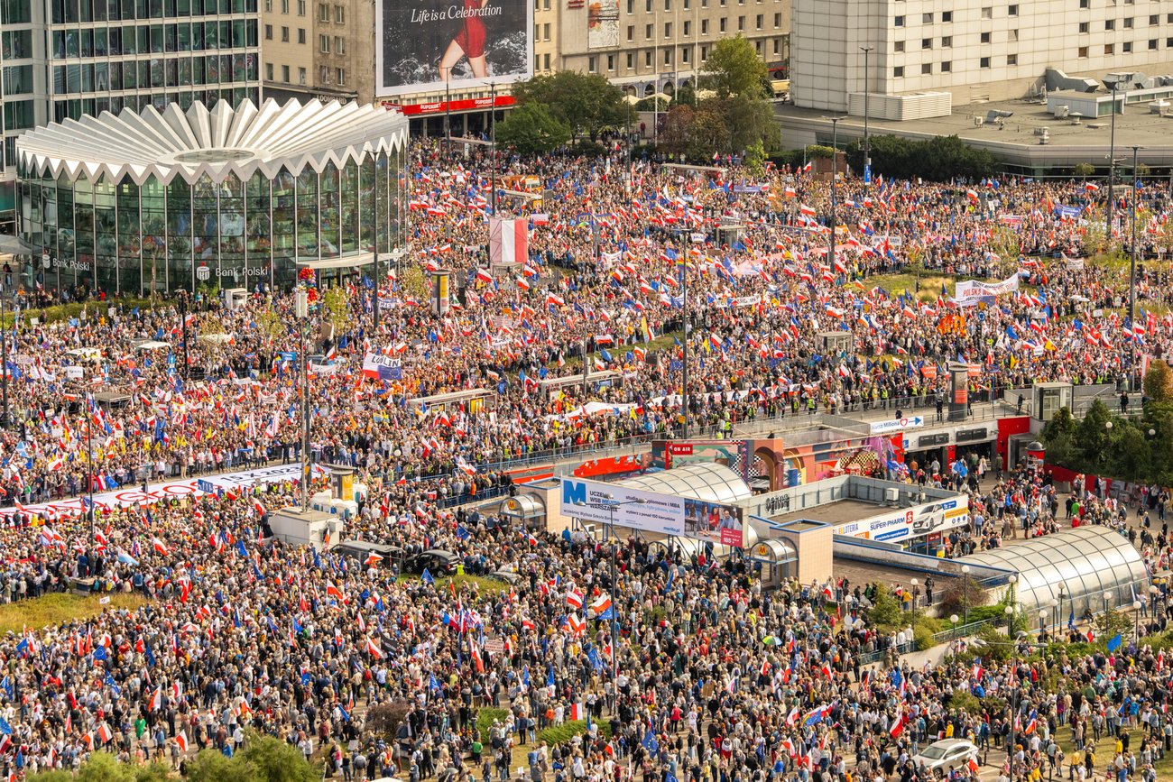 Ratusz podał, że w manifestacji mogło wziąć udział nawet... milion ludzi.