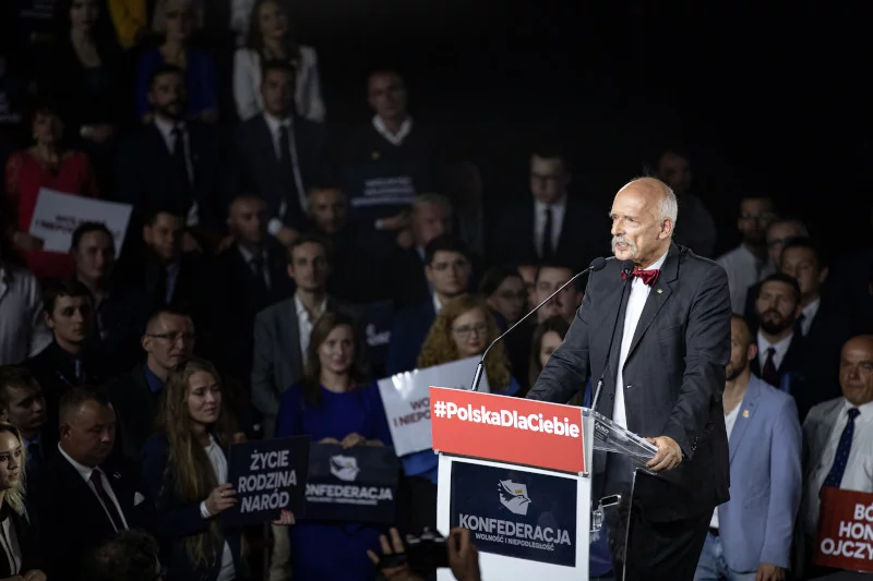 Janusz Korwin-Mikke przekonuje, że trzeba koniecznie rozdzielić funkcje prokuratora generalnego i ministra sprawiedliwości.