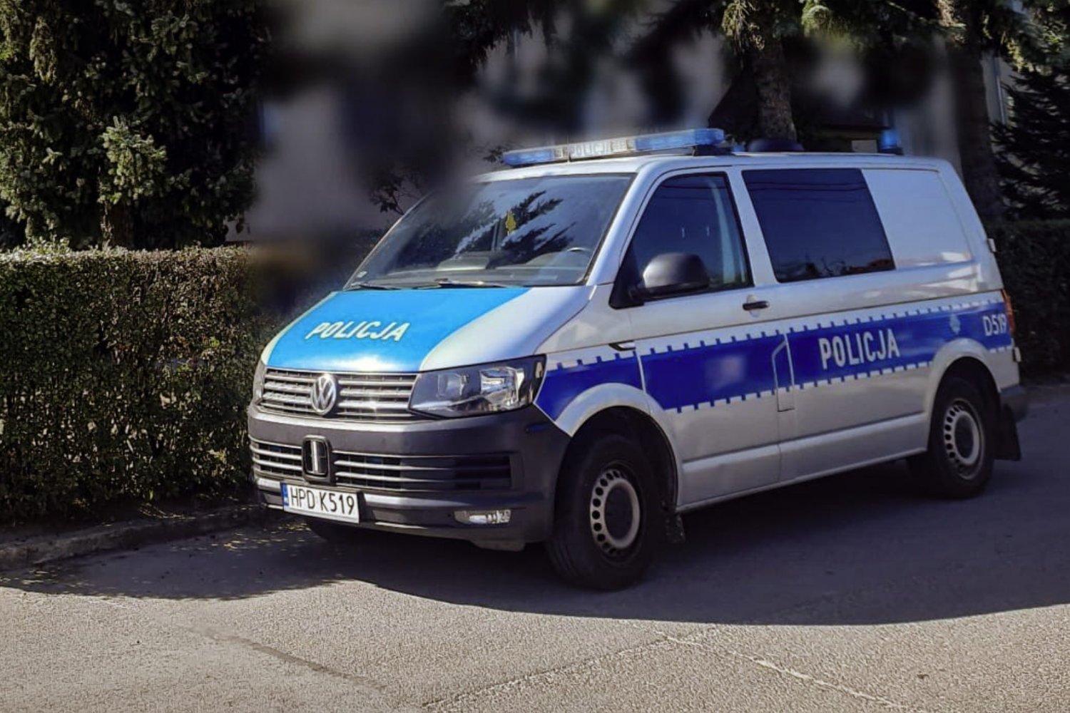 Kobieta znaleziona w kałuży krwi w Lubelskim. Mamy informacje od policji.