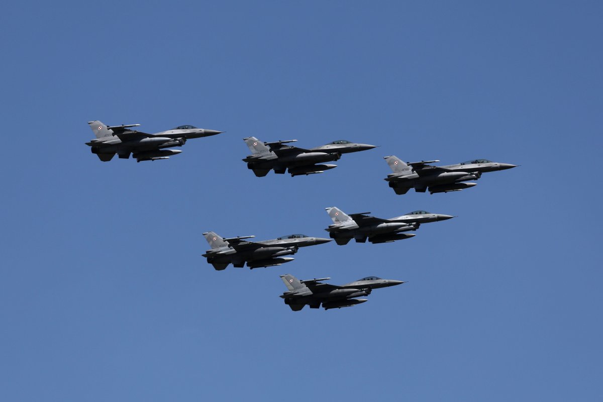 "Zostańcie w domach". Rosyjskie drony masowo naruszyły przestrzeń powietrzną Polski