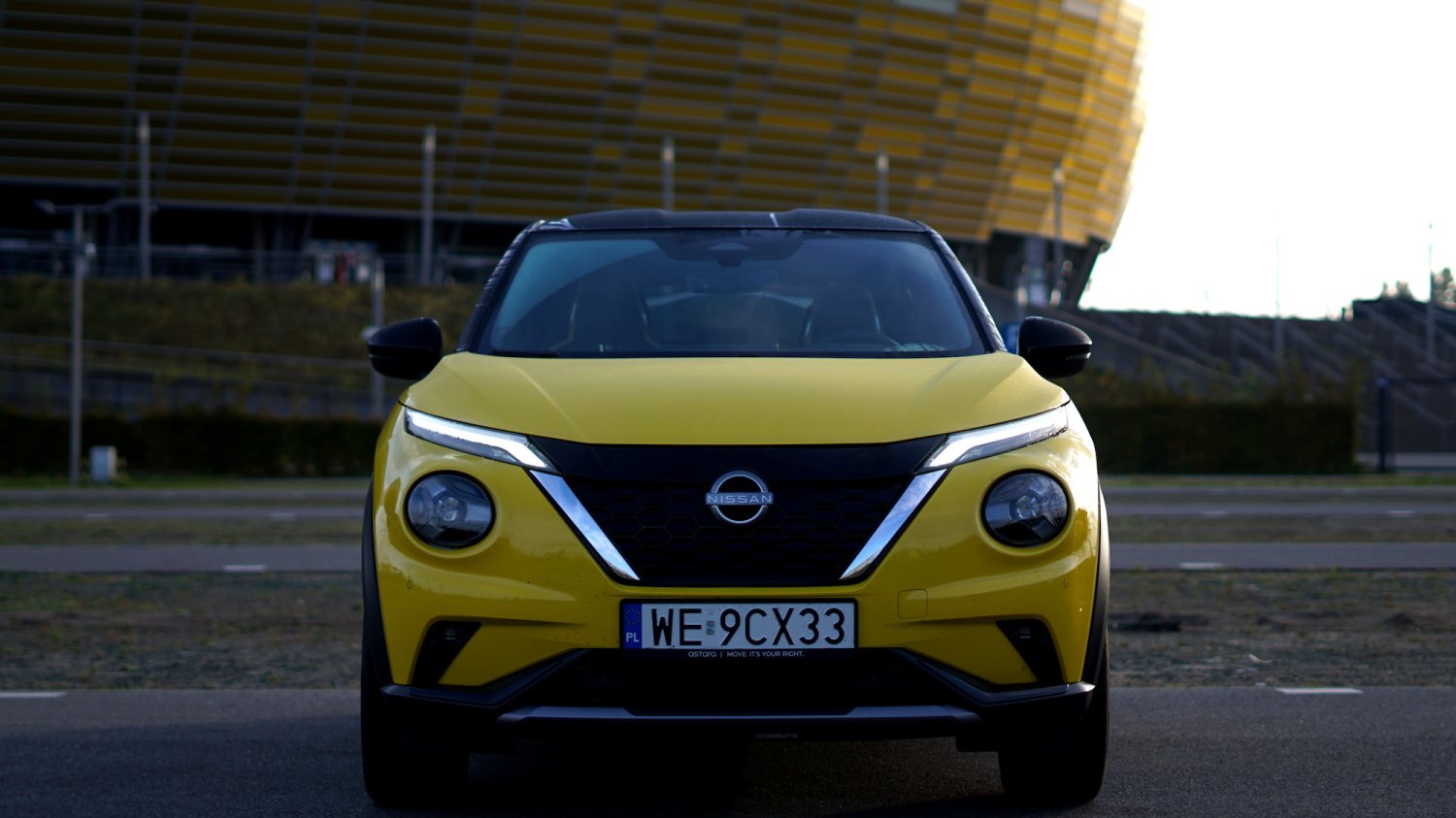 Nissan Juke po liftingu. Na pewno wyróżnia go żółty kolor