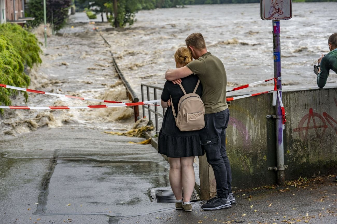 Powódź błyskawiczna. Skutki powodzi w Niemczech i Belgii.