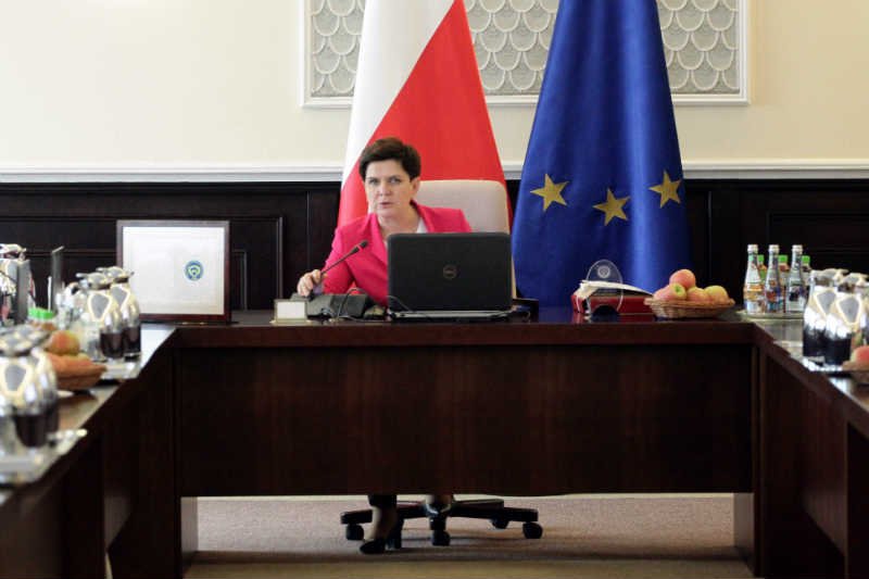Rząd Beaty Szydło właśnie nałożył na najbiedniejszych nowy podatek.