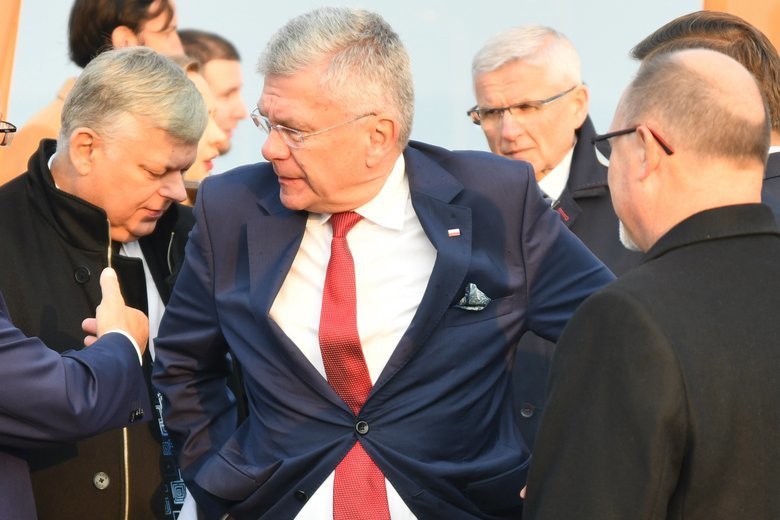 Politycy PiS wciąż próbują udawać, że partia Rydzyka nie stanowi dla nich problemu. Karczewski zapewnia nawet, że to wcale nie jest partia Rydzyka.