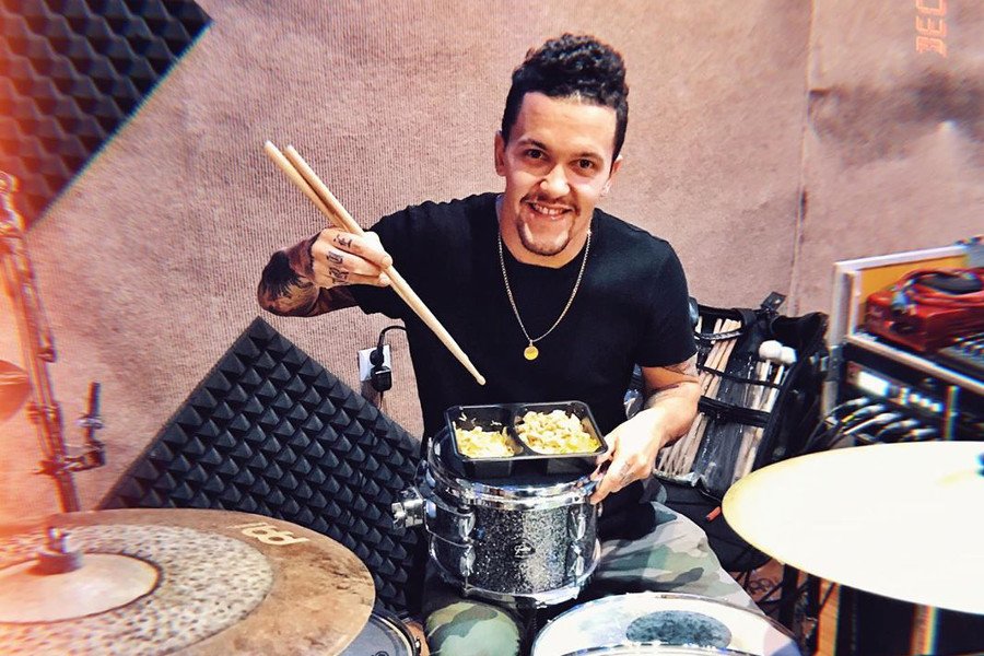 Tomasz Torres jest perkusistą zespołu Afromental