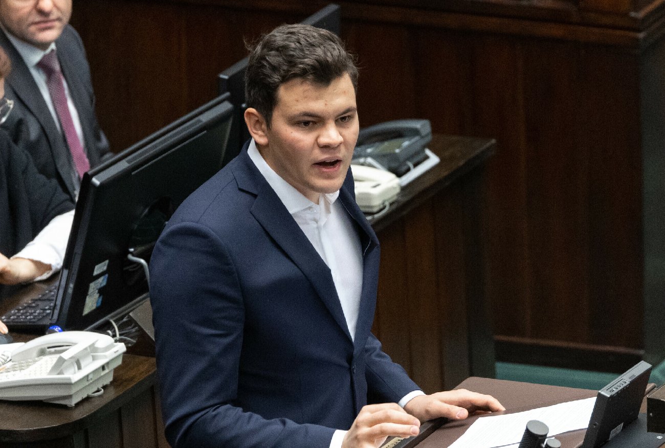 Adam Gomoła wyrzucony z Polski 2050. Partia Szymona Hołowni zdecydowała.