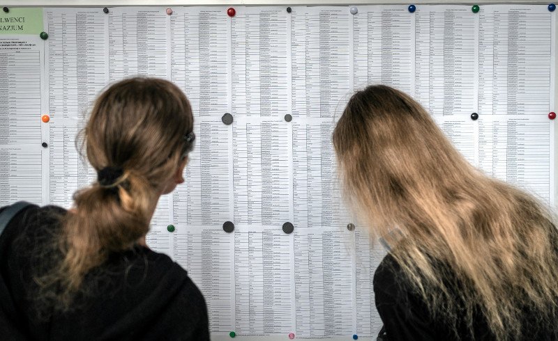 Ponad 3 tys. uczniów w Warszawie nie dostało się do żadnej szkoły. Do wybranej przez siebie - nieliczni.