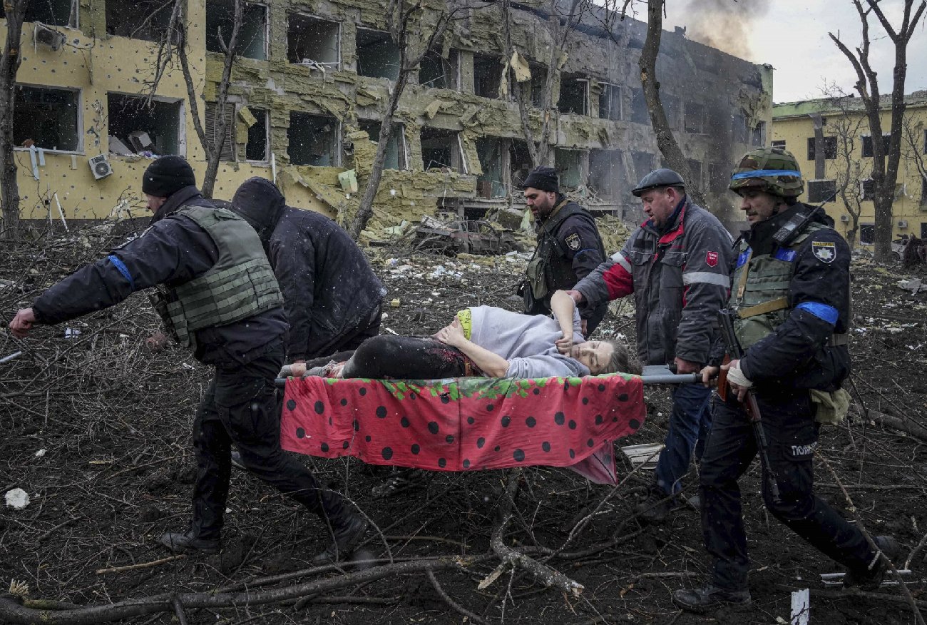 Mariupol. Nie żyje ciężarna kobieta, która była pacjentką zbombardowanego szpitala dziecięcego.