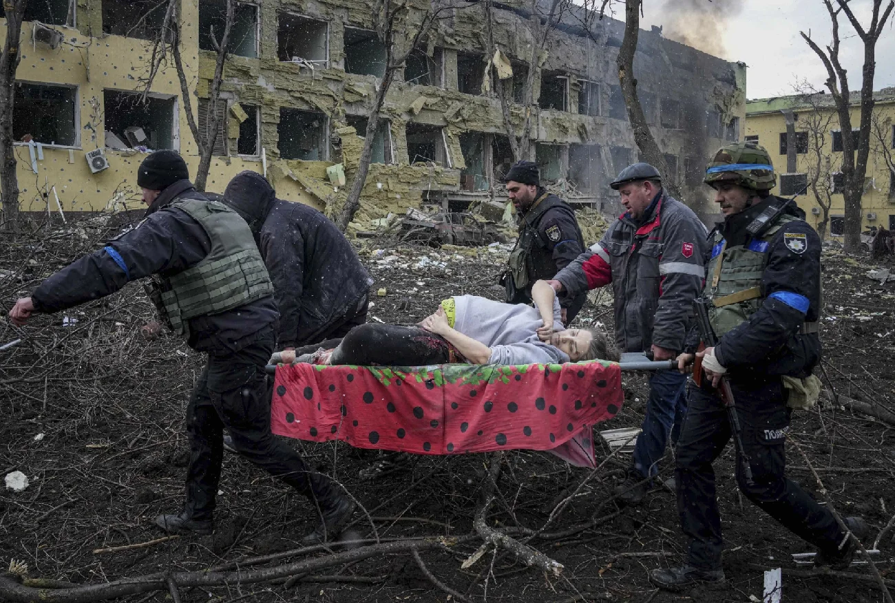 Mariupol. Nie żyje ciężarna kobieta, która była pacjentką zbombardowanego szpitala dziecięcego.