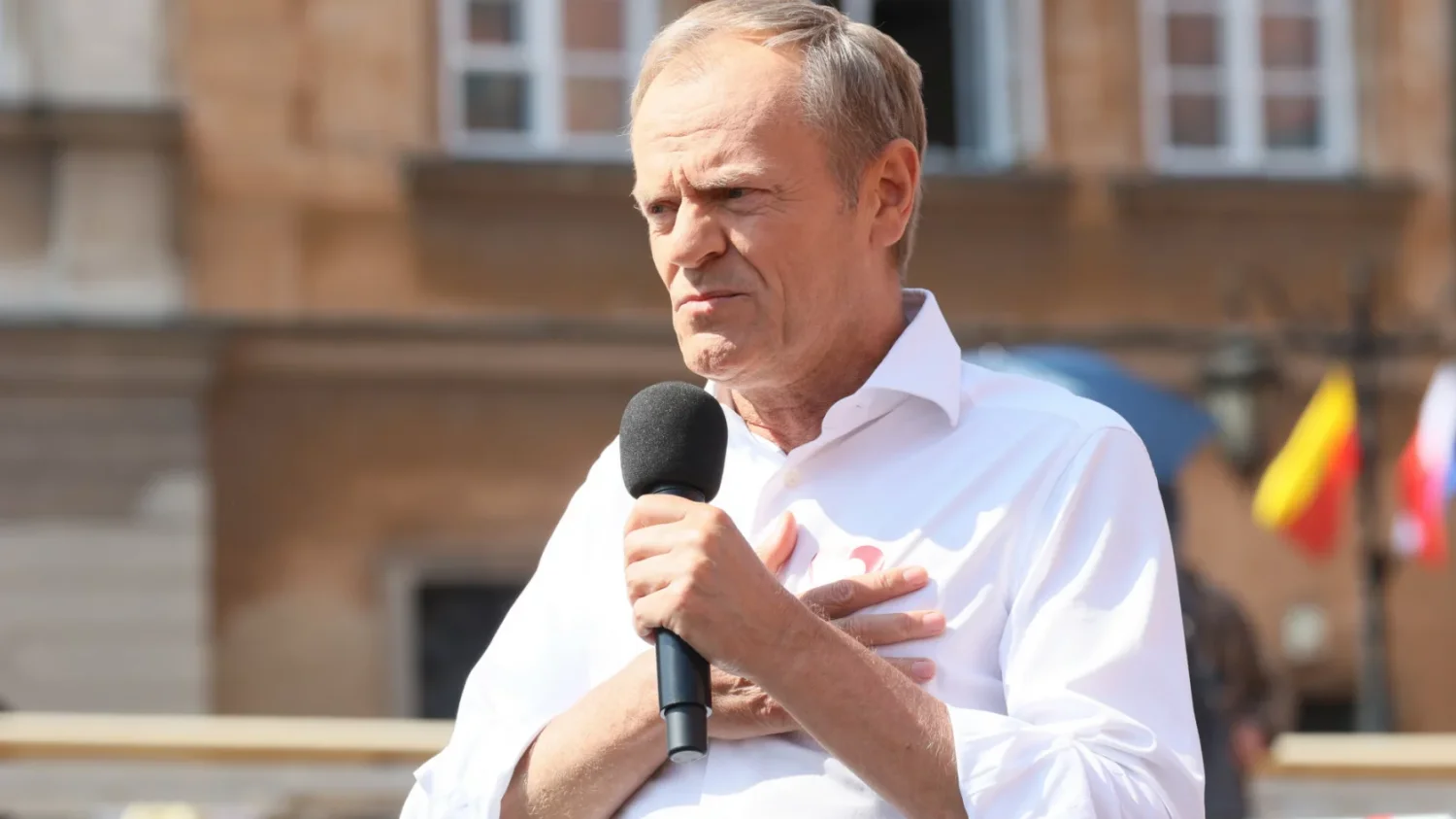 Donald Tusk złożył życzenia urodzinowe Jarosławowi Kaczyńskiemu.