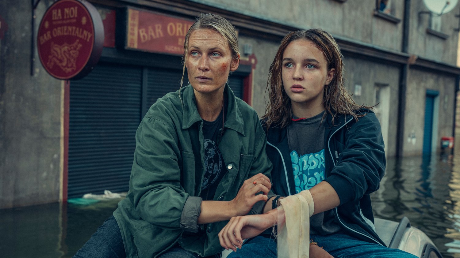 "Wielka woda" hit Netflix Agnieszka Żulewska i Blank Kot w serialu "Wielka woda"