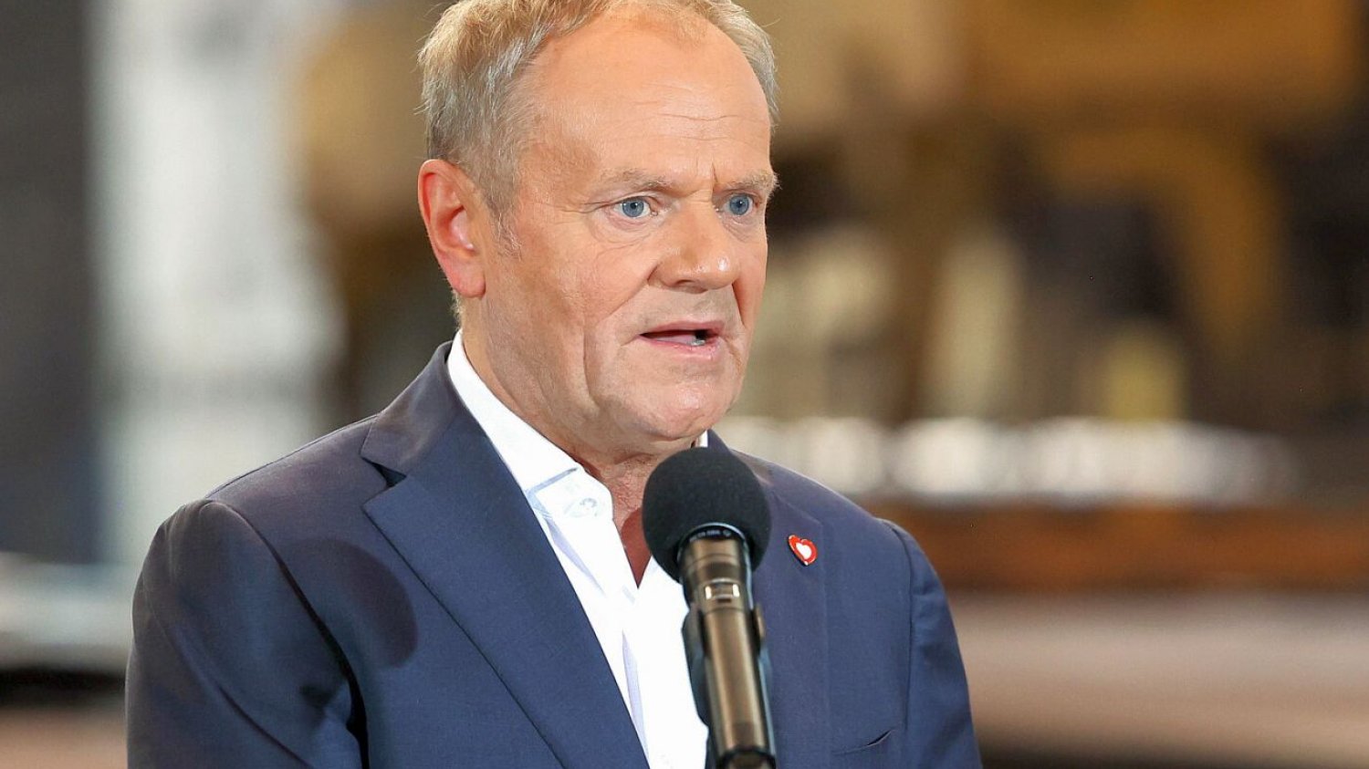 Donald Tusk zdymisjonował szefa Służby Więziennej płk. Andrzeja Peckę Donald Tusk zdymisjonował szefa Służby Więziennej płk. Andrzeja Peckę
