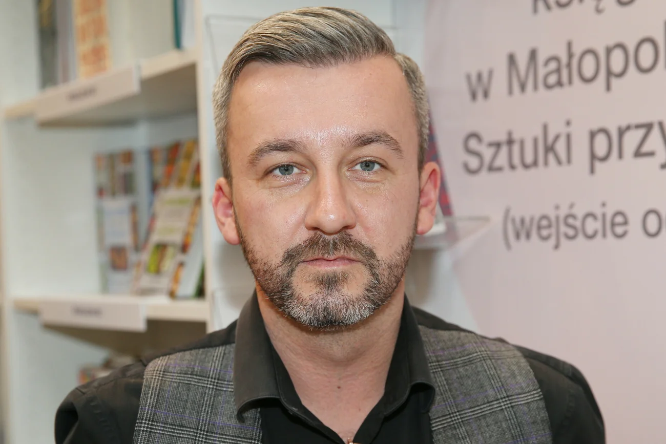 TVN24 nie wyemituje w piątek programu "Sprawdzam" z zawieszonym Krzysztofem Skórzyńskim.