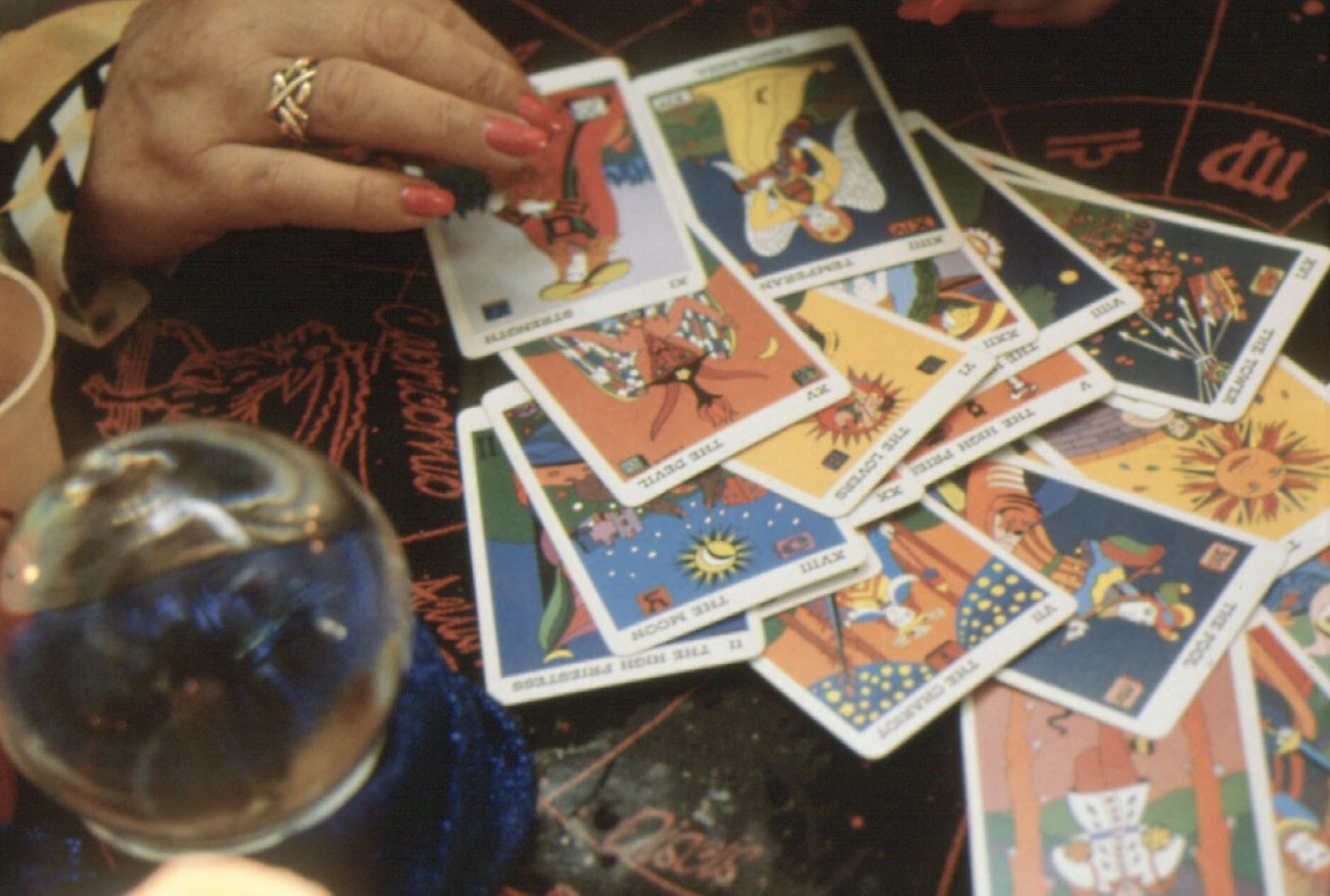 Wszedłem do świata magii i jestem przerażony. Pentakl, krzyż Ankh i klątwy.