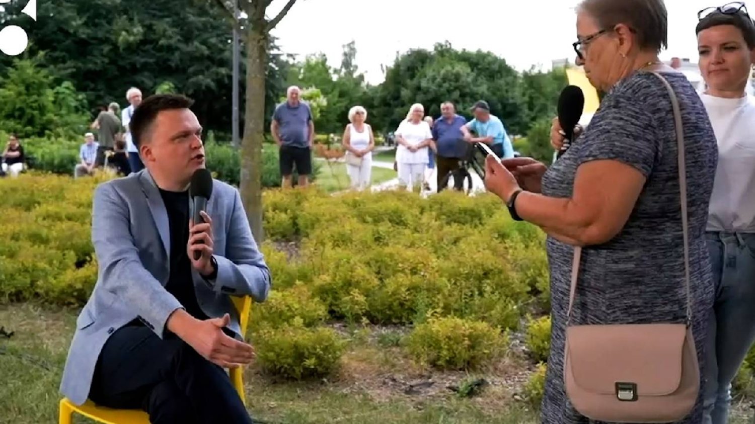 Sprzeczka Szymona Hołowni z uczestniczką spotkania w Łomży.