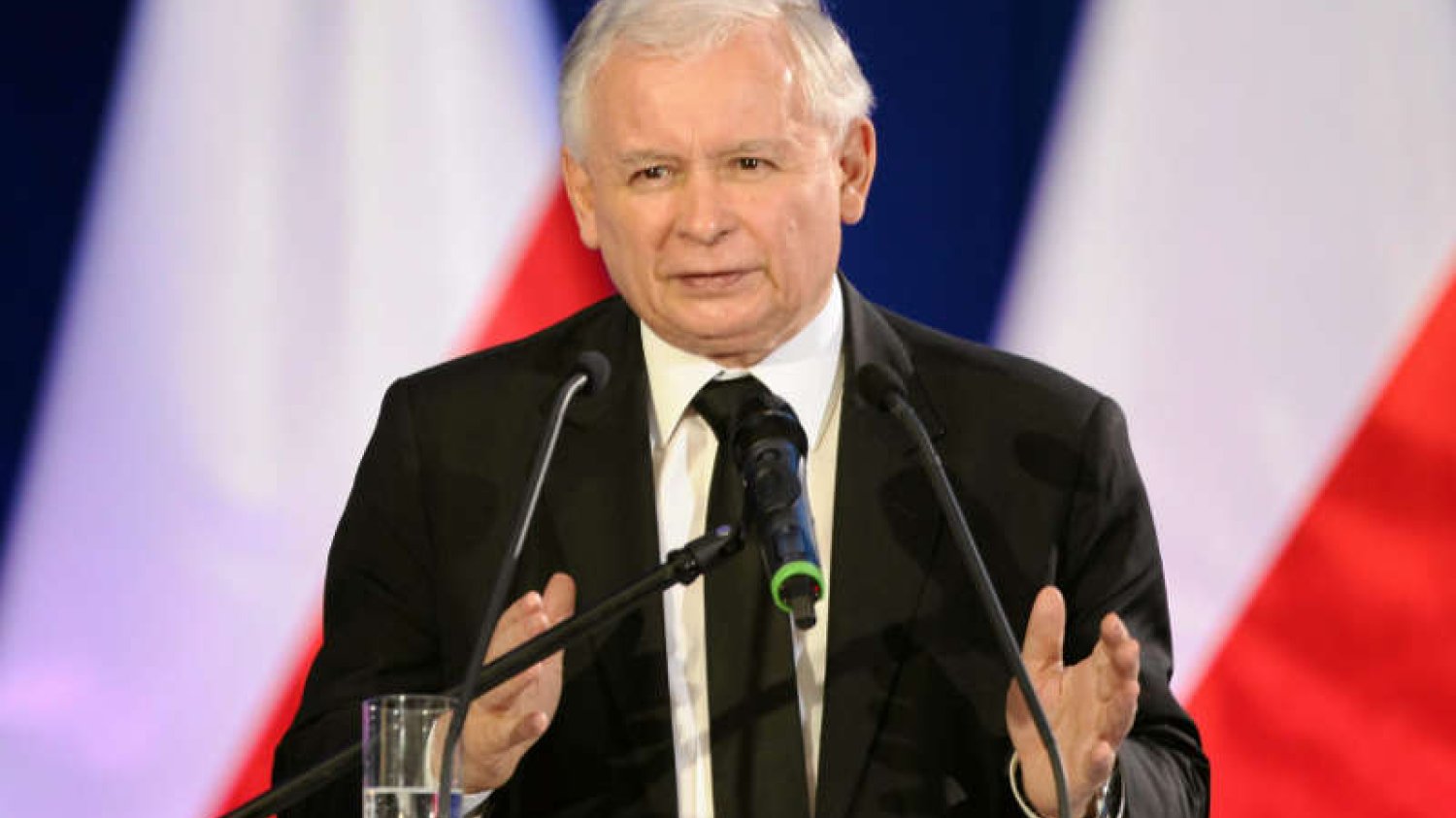 Jednak dojdzie do zjednoczenia prawicy? "Jeśli PiS mówi prawdę, to powstanie obóz, który da Kaczyńskiemu władzę"