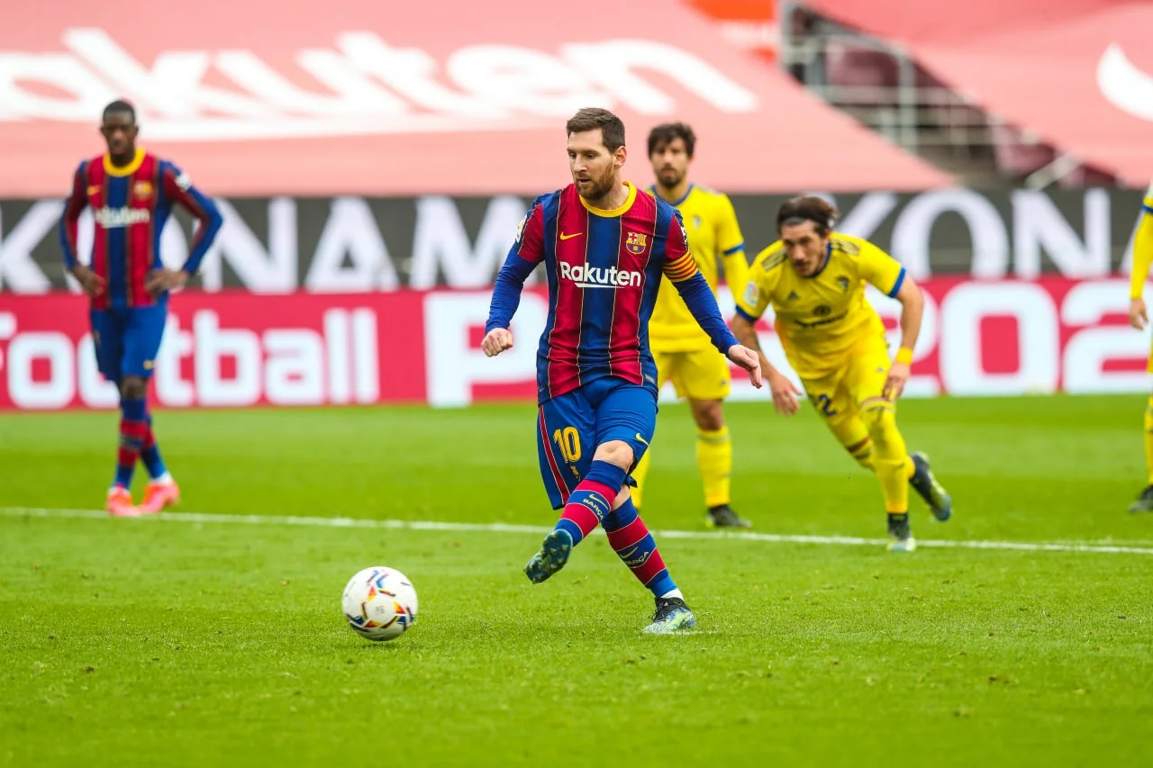Lionel Messi i jego FC Barcelona coraz dalej od mistrzostwa Hiszpanii